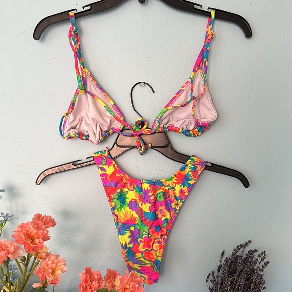 HEAVY MANNERS SIGNED, SEALED, DELIVERED BIKINI - Picture 6 of 16